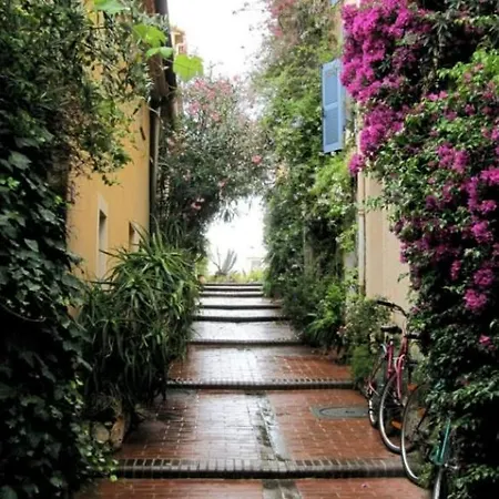 Appartement Lumineux Vue Mer Calme Au Coeur Du Viel Antibes Clim Neuve Apartman *