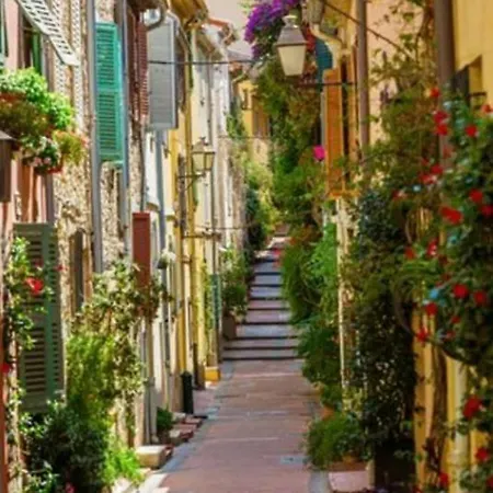 Appartement Lumineux Vue Mer Calme Au Coeur Du Viel Antibes Clim Neuve Apartman